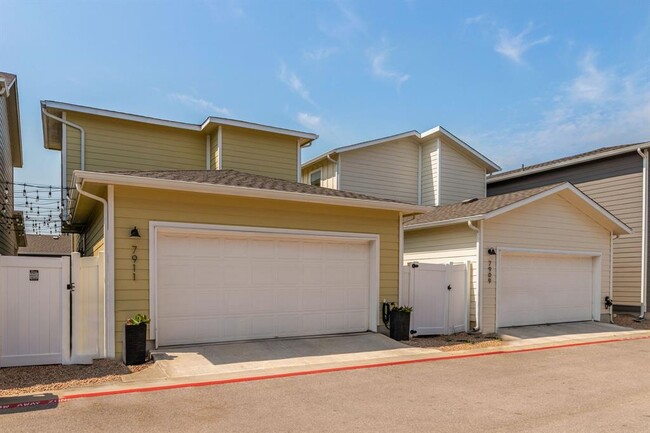 Building Photo - 7911 Mellencamp Dr