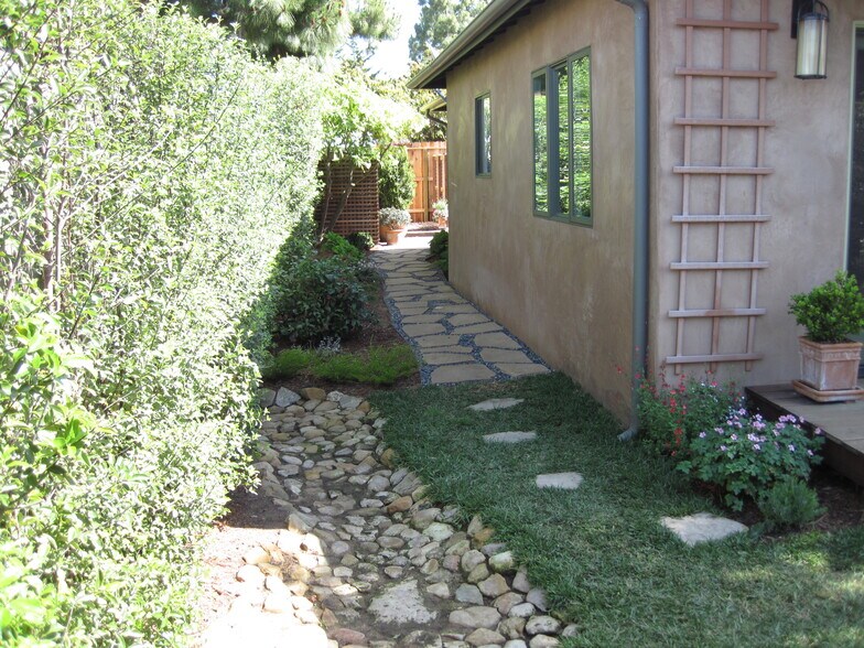 Building Photo - 1129 Church Lane