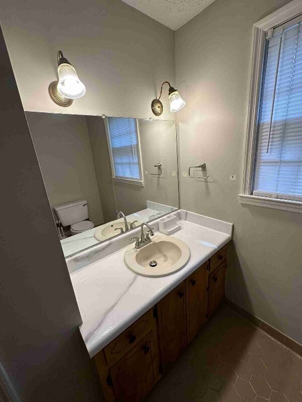 Building Photo - 5250 Parham Road