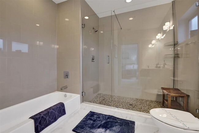 Building Photo - 1371 N Ocean Blvd