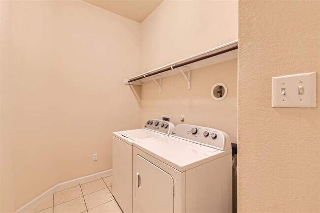 Building Photo - 273 Bridgestone Way