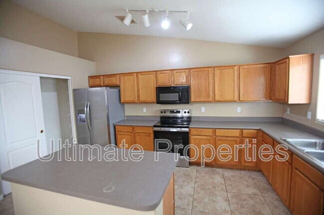 Building Photo - 15616 N 164th Ln
