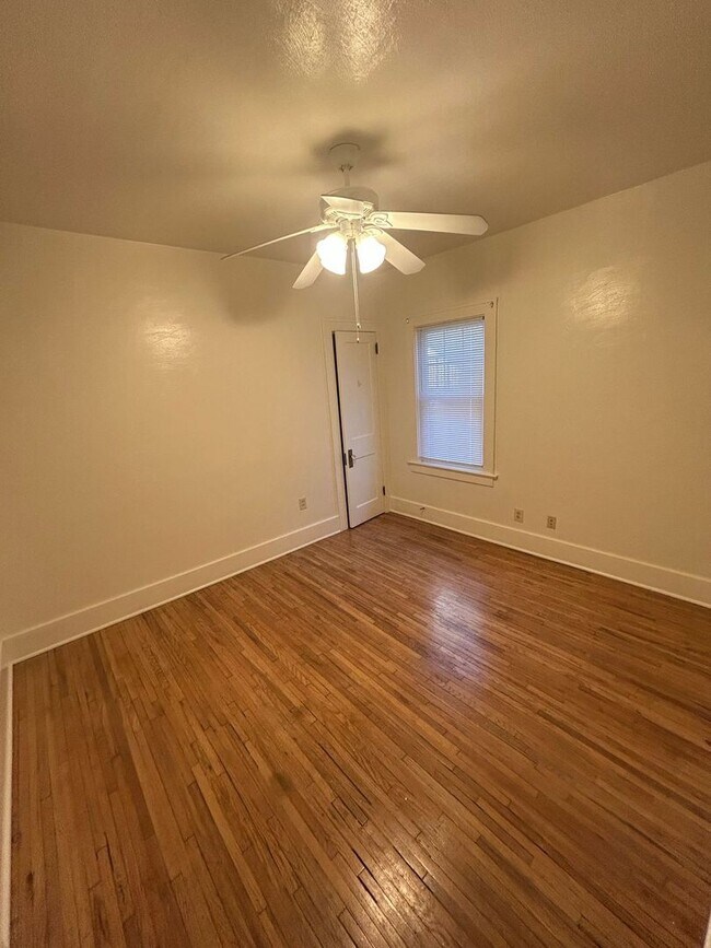 Building Photo - 1439 Vassar Dr