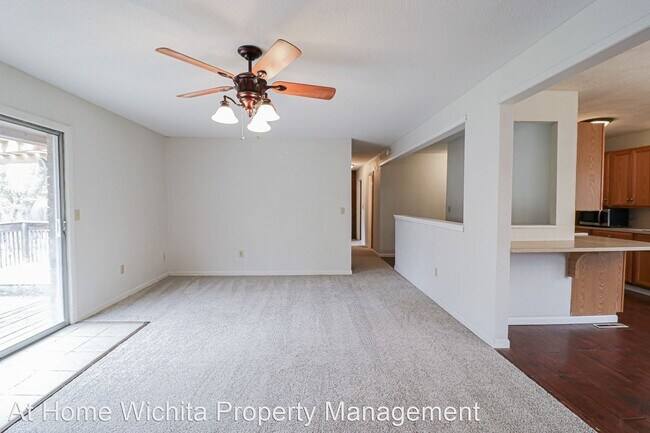Building Photo - 3 br, 3 bath House - 2215 South Lori Lane