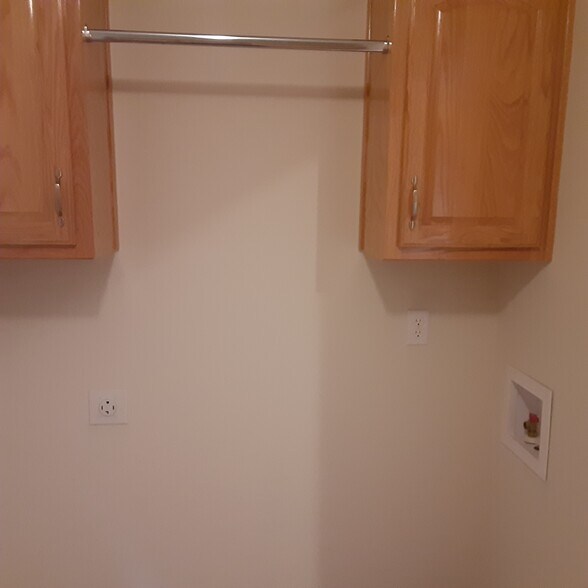 Building Photo - 325 S Casa Grande Ave