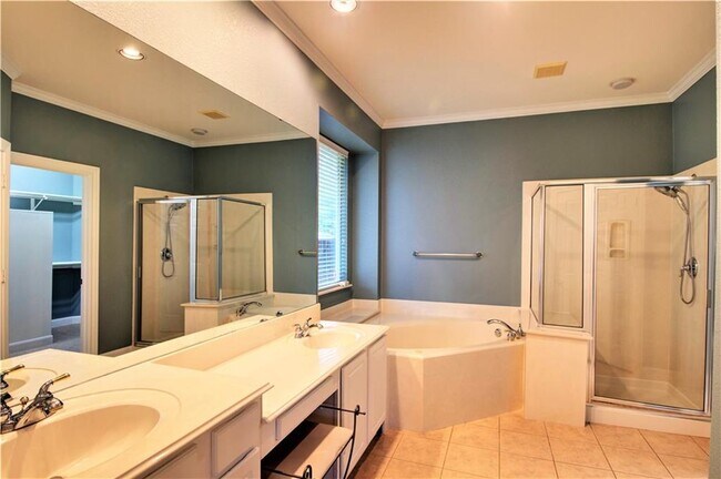 Building Photo - 8217 Endeavor Cir