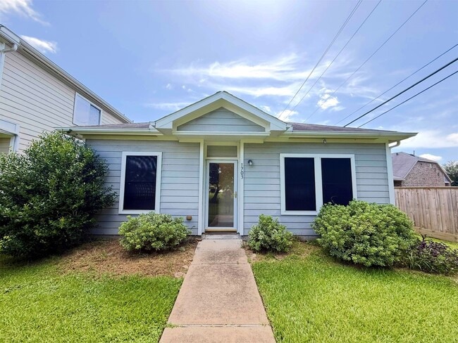 Primary Photo - 1703 Nichole Woods Dr