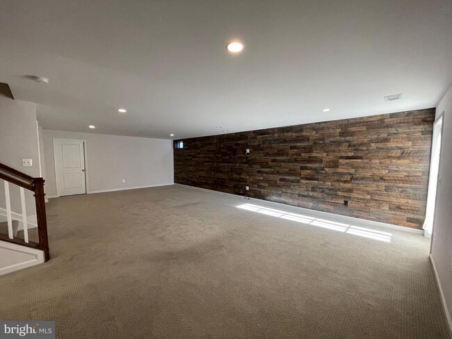 Building Photo - 508 Sourwood Ct