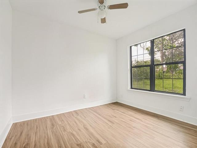Building Photo - 616 Leyenda Dr