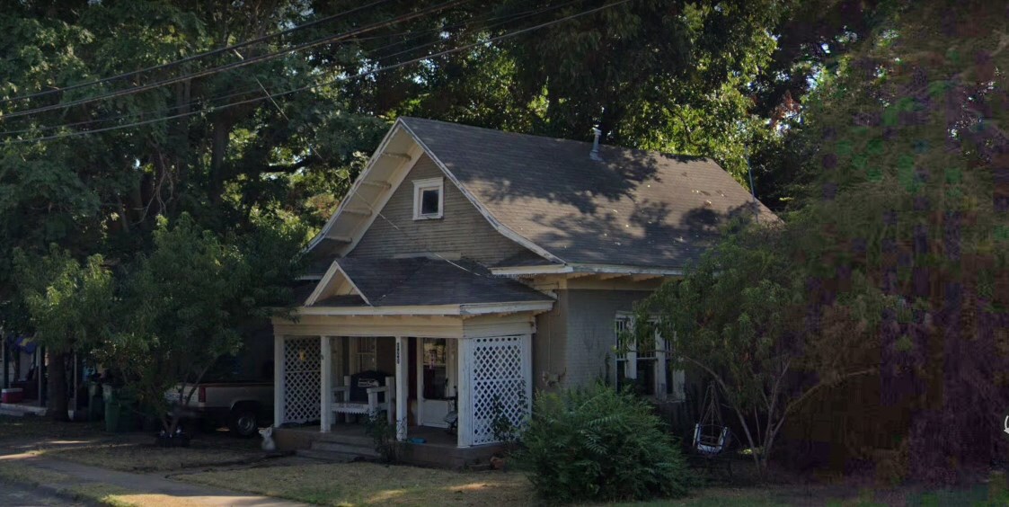 Building Photo - 127 N Avenue D