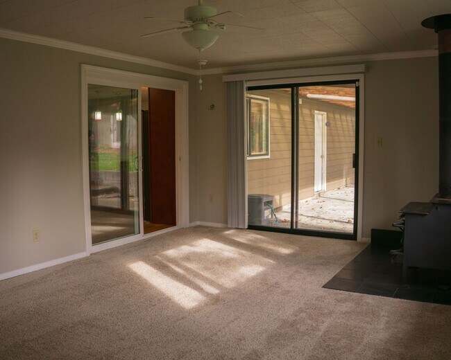 Building Photo - A Charming 3-Bedroom Rambler!