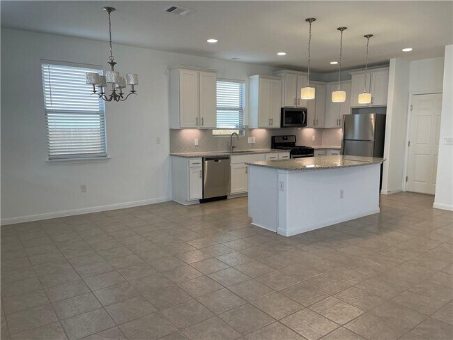 Building Photo - 173 Mayney Ln.