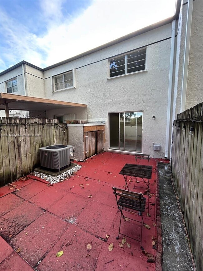 Building Photo - 8014 SW 151st Ct
