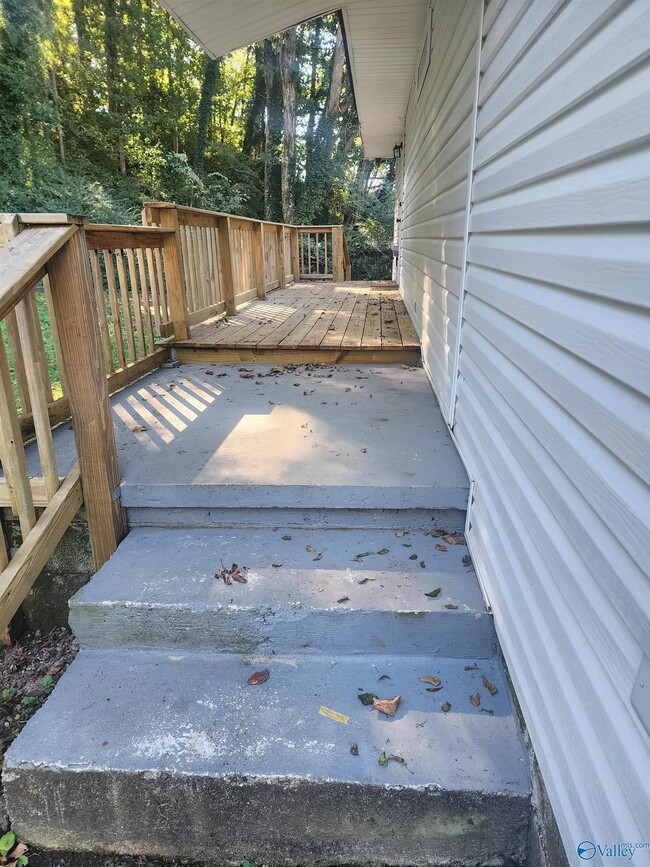 Building Photo - 2108 Pulaski Pike NW