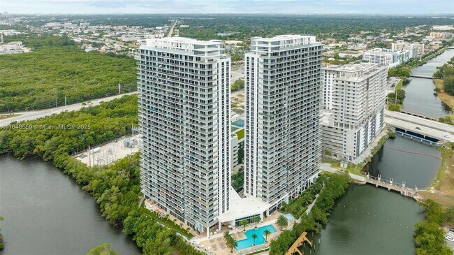Building Photo - 16385 Biscayne Blvd