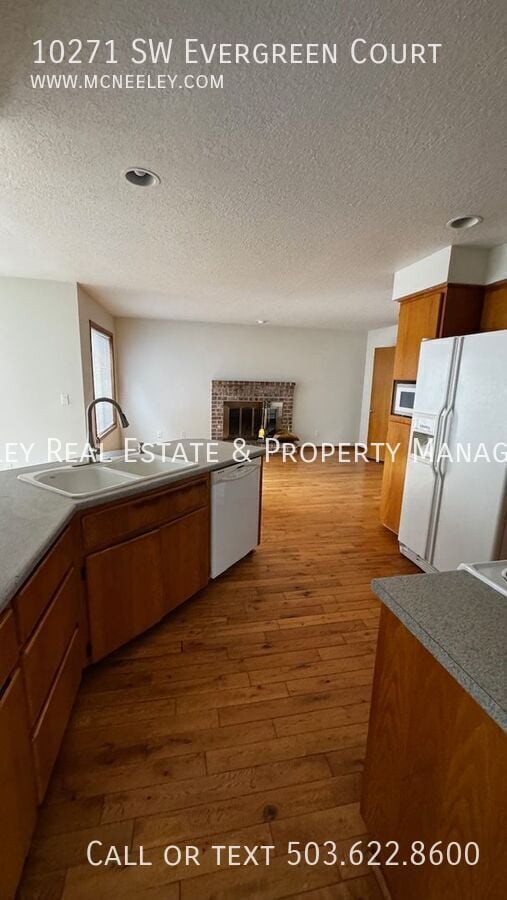Building Photo - 10271 SW Evergreen Ct