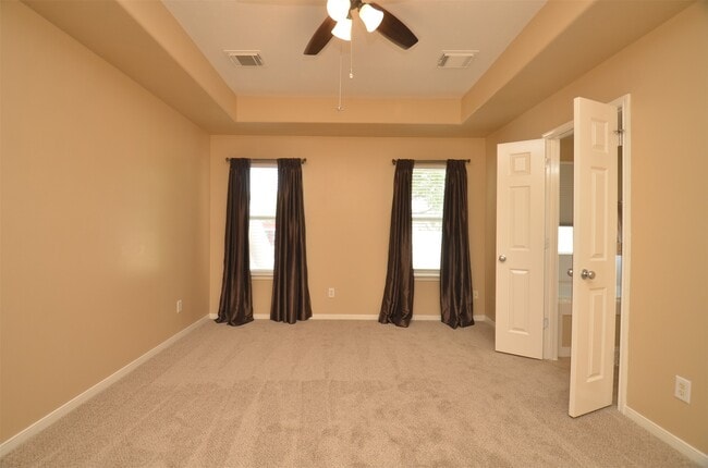 Building Photo - 2911 Meadowglen Cove