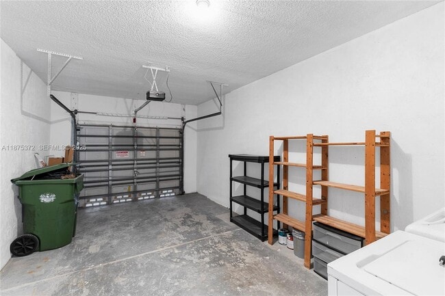 Building Photo - 1440 Coronado Rd