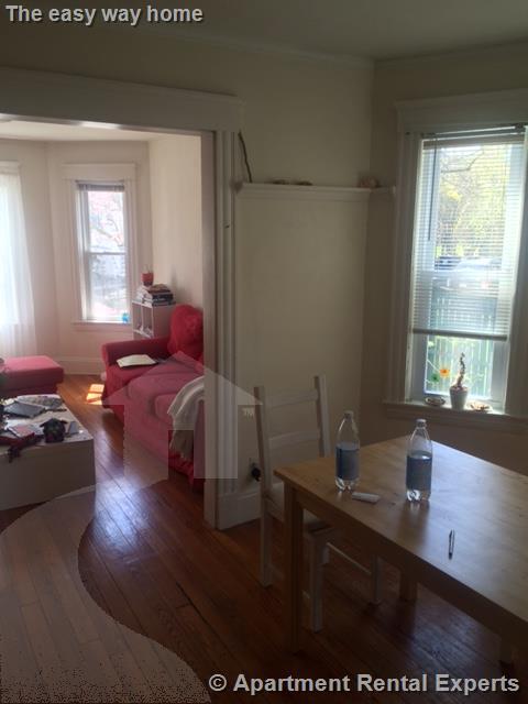 Building Photo - 20 Donnell St