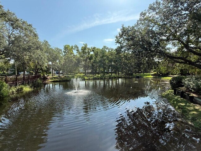 Building Photo - 474 S Pin Oak Pl