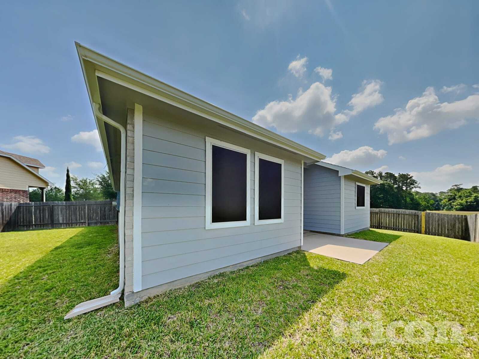 Building Photo - 16207 Augusta Oaks Court