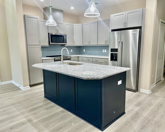 Building Photo - Gorgeous Home with a Private Pool Ready to...