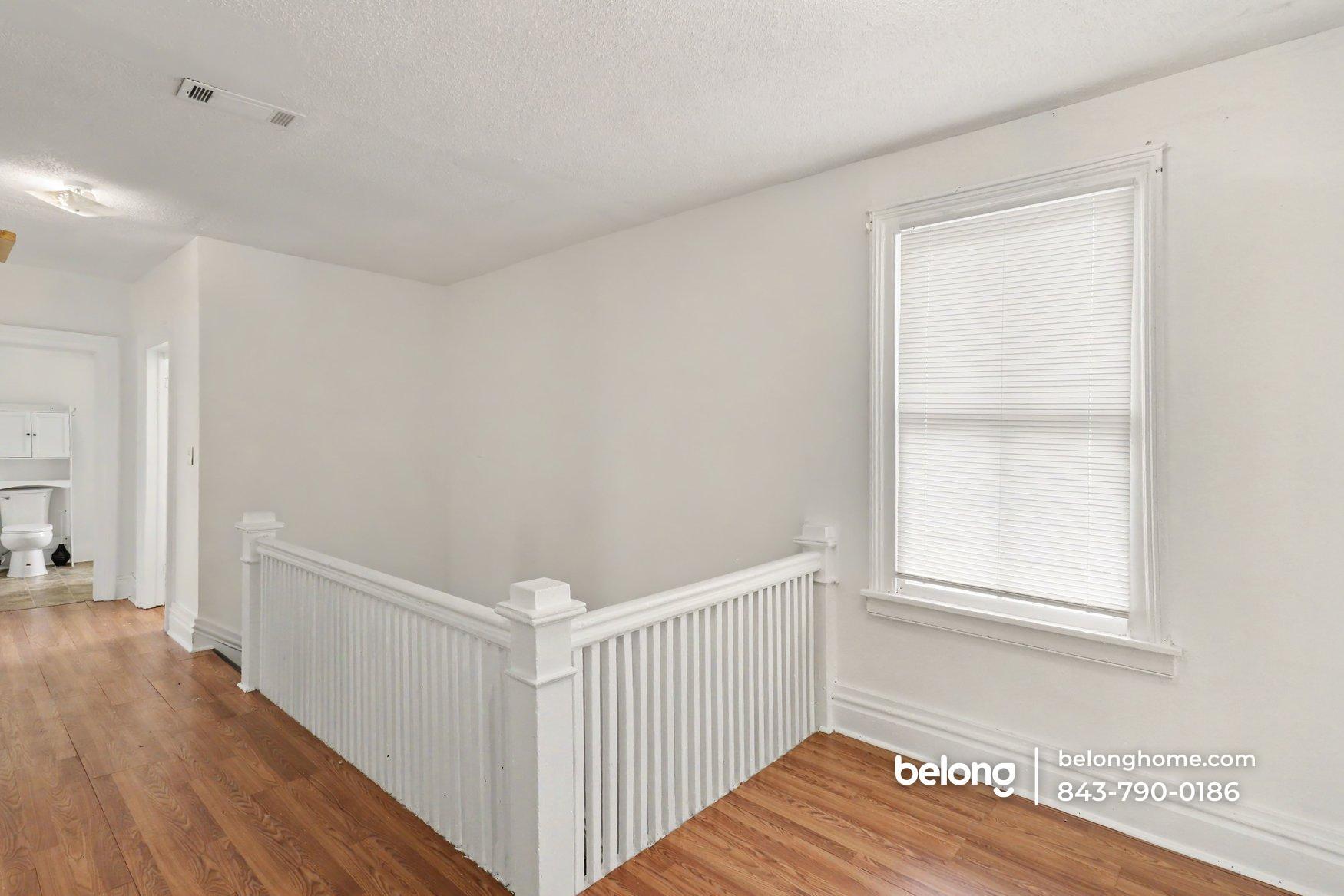 Building Photo - 914 Beman St
