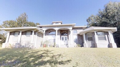 Building Photo - Custom-Built 3-Bedroom Home