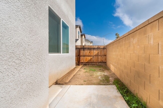 Building Photo - 6313 E Meritage Dr