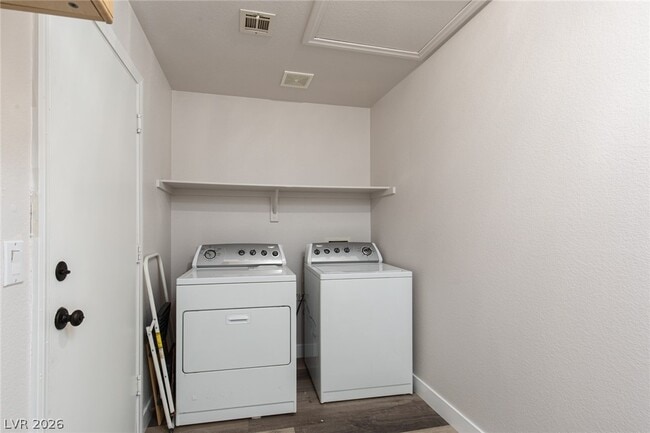 Building Photo - 327 Perry Ellis Dr