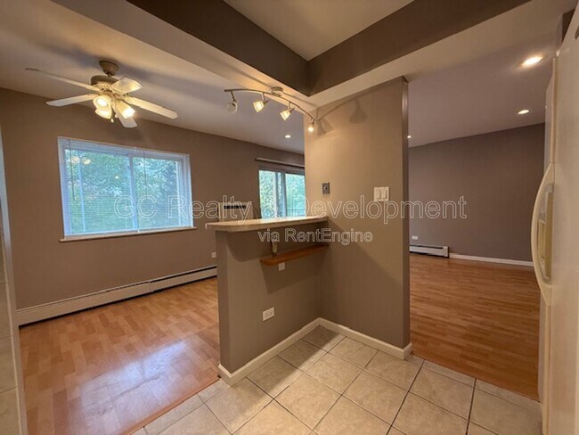 Building Photo - 834 College Blvd