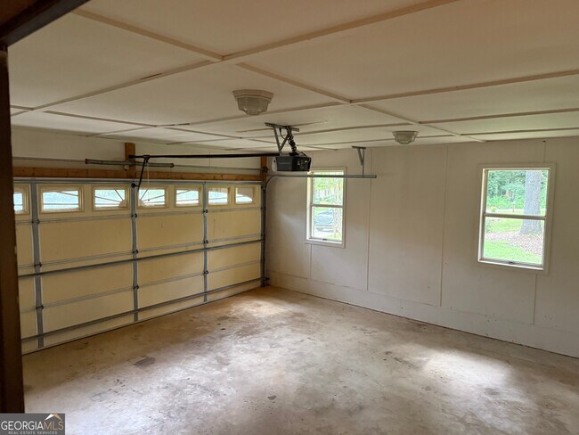Building Photo - 5254 Deer Run Dr SW