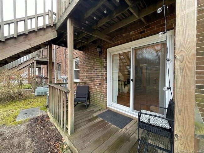 Building Photo - 49 Carriage Path S