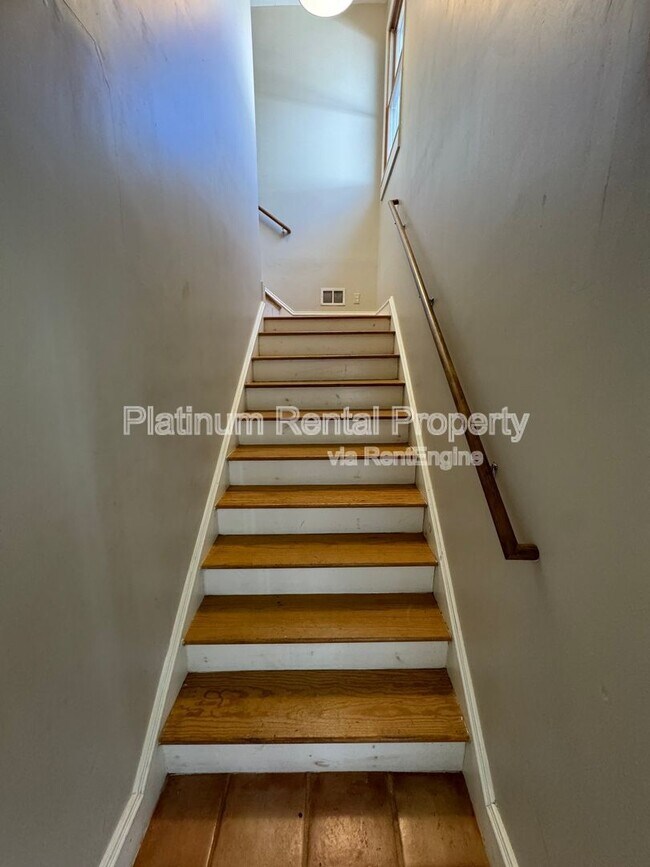 Building Photo - 971 Mountain Cove Rd