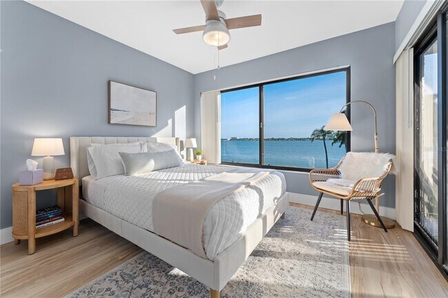 Building Photo - 6287 Bahia Del Mar Cir N