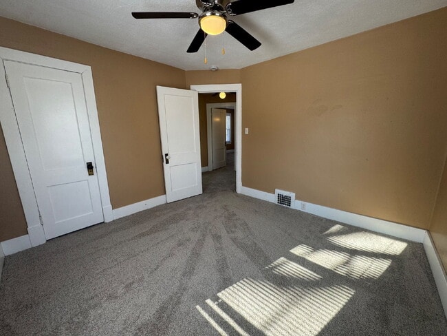 Building Photo - Room to Breathe! 4-Bedroom Springfield Home Ready Now!