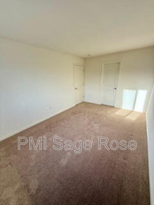 Building Photo - 8932 Coyote Blf Dr