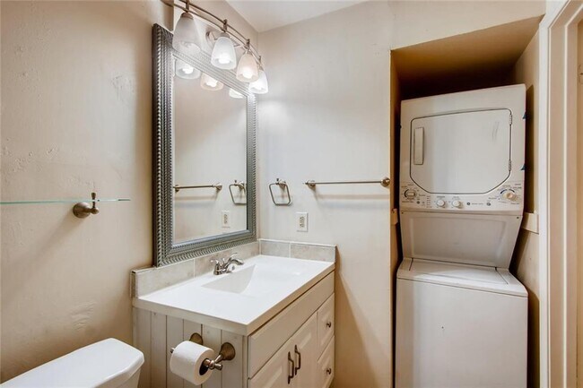 Building Photo - 2529 Rio Grande St