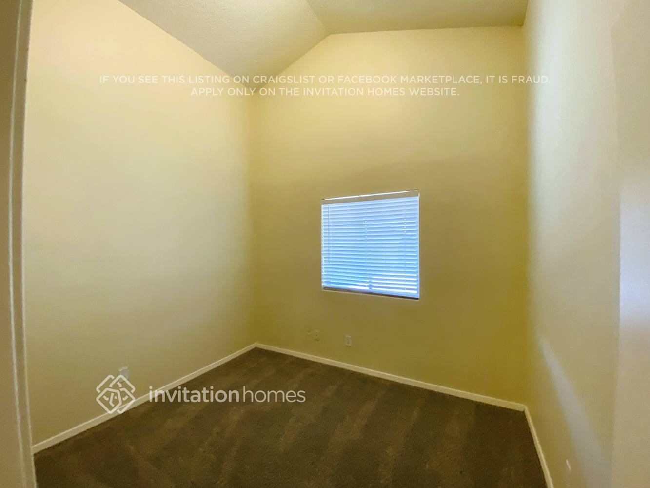 Building Photo - 1311 W Straford Dr