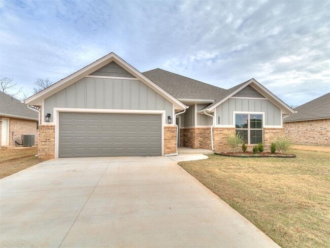 Building Photo - 12104 Rockbed Dr