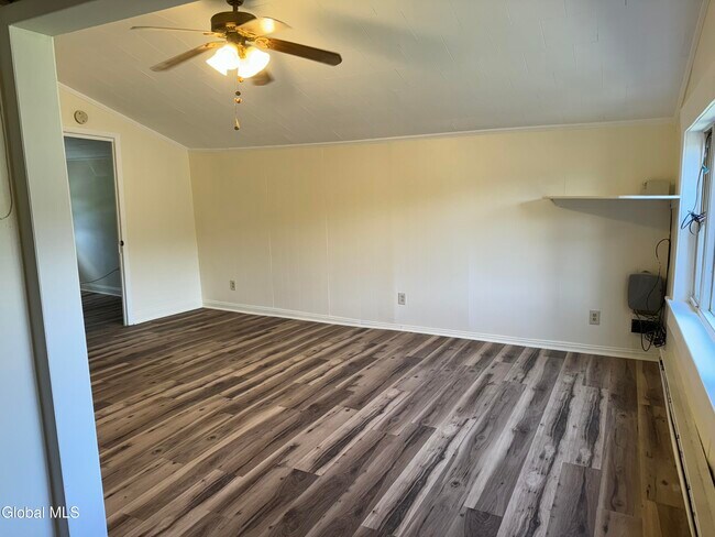 Building Photo - 20 Kowal Ln