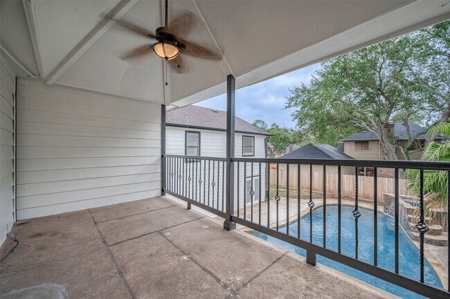 Building Photo - 919 Mockingbird Way