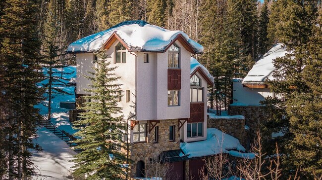 Building Photo - 116 Winterleaf Dr