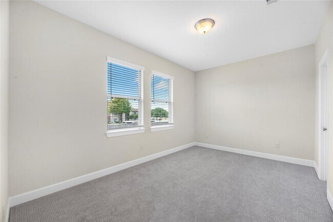 Building Photo - 11908 Briarwood Hill Way