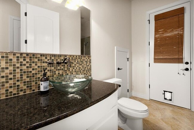 Building Photo - 3113 Ski Shores Terrace