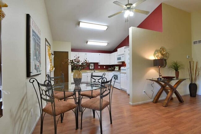Building Photo - Beautiful 4 Bed, 2 Bath House in SW Fort Collins!