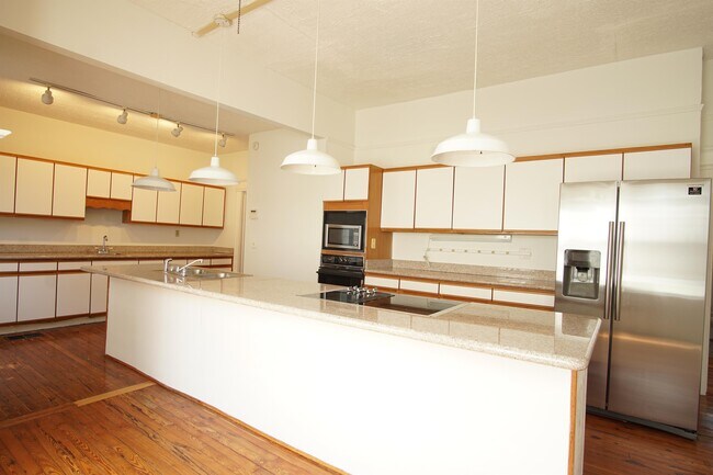 Building Photo - 1320 N Liberty St