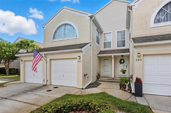 Building Photo - 6029 Lake Pointe Dr