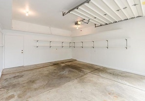 Building Photo - 704 Congress Street