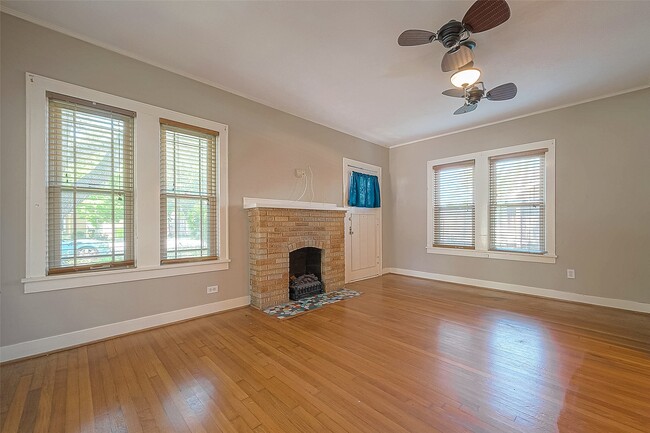 Building Photo - 1309 2nd St